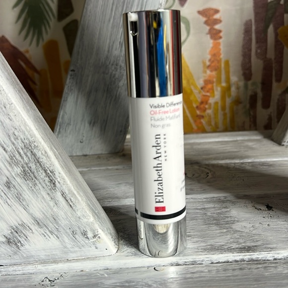 Elizabeth Arden Visible Difference Oil-Free Lotion 1.7 fl oz (No Box) - Picture 2 of 3